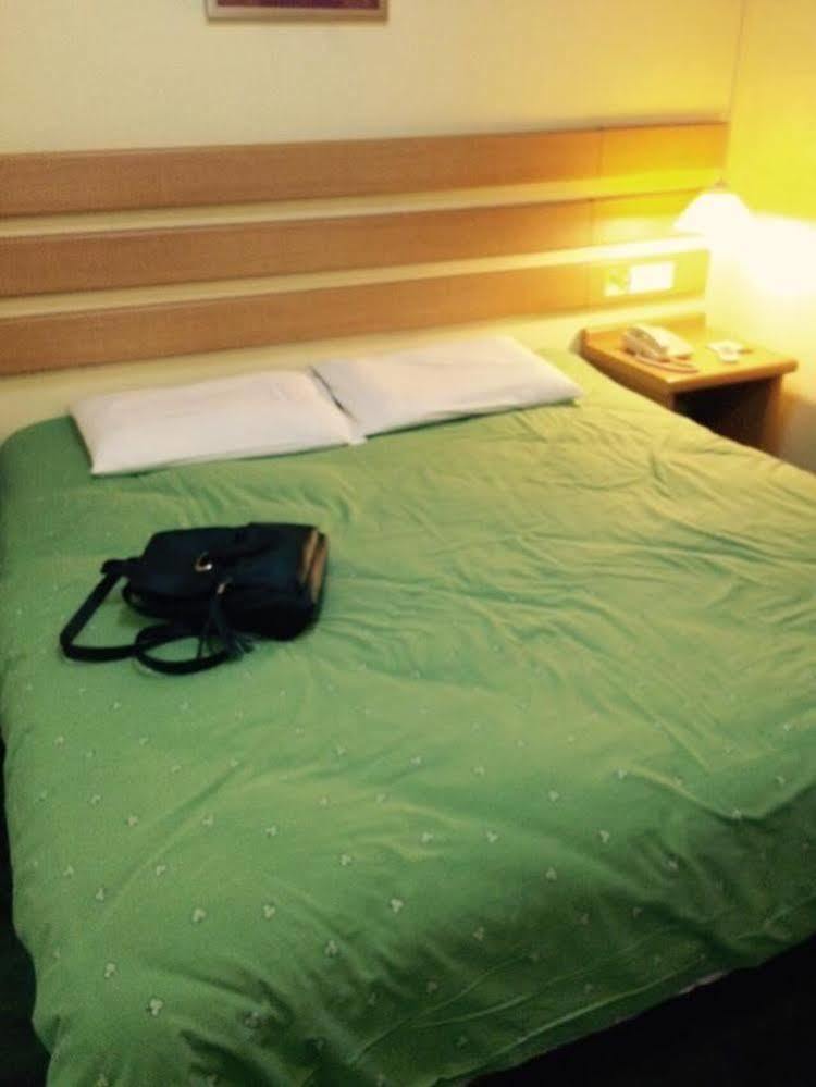 Home Inn Chongqing Jiangbei Airport Shuangfeng Road Exterior photo