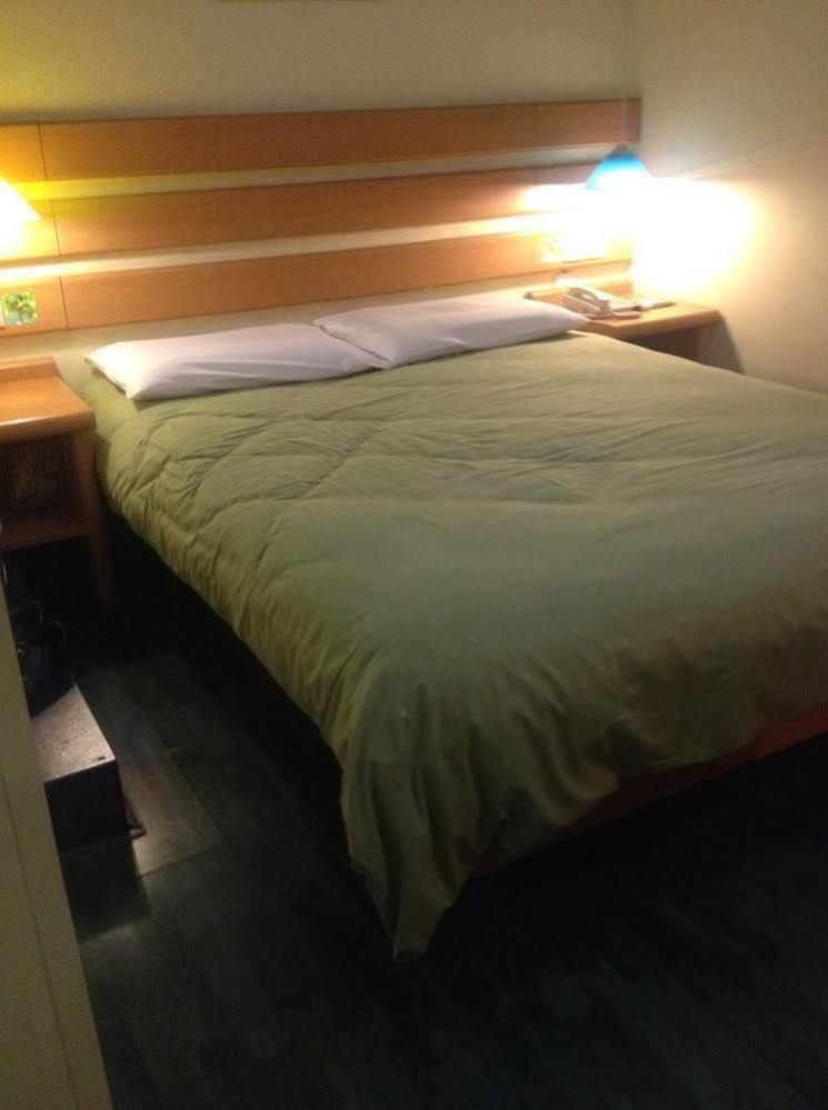 Home Inn Chongqing Jiangbei Airport Shuangfeng Road Exterior photo